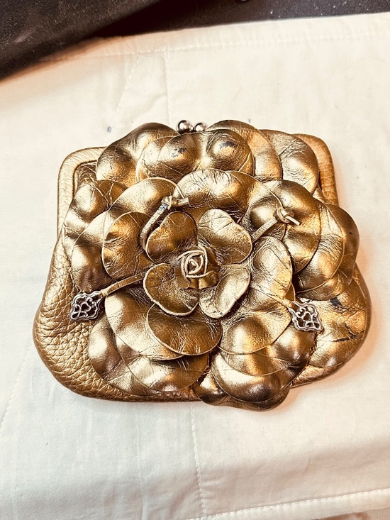 Brighton Handbags - Brighton Gold Rose Clutch Kiss Lock Wallet Floral Interior Mini Bag EUC Vintage